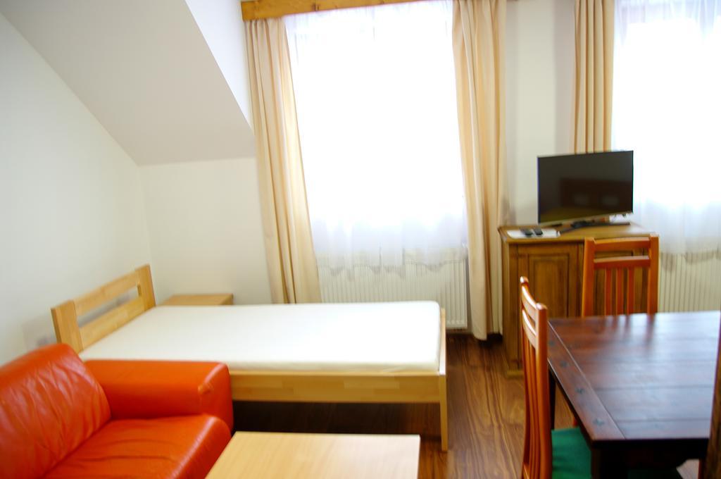 Vila Pod Branou Poprad Exteriör bild