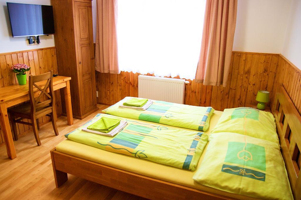 Vila Pod Branou Poprad Exteriör bild